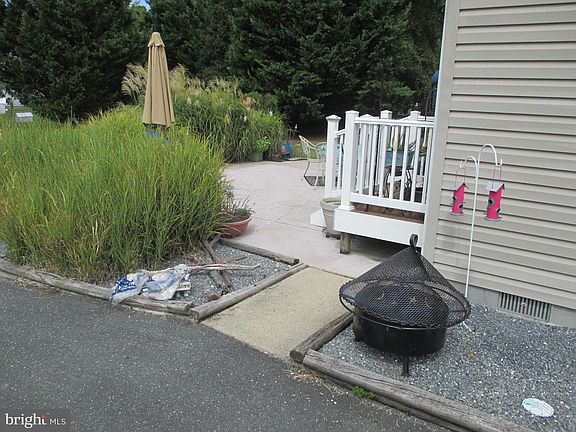 4th image of 801 Cloverfields Dr