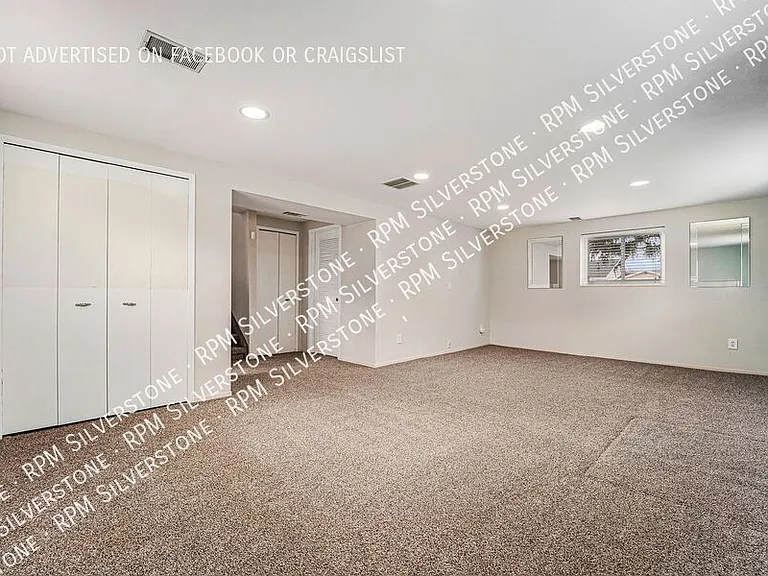 2226 Orpington Dr — Photo 12