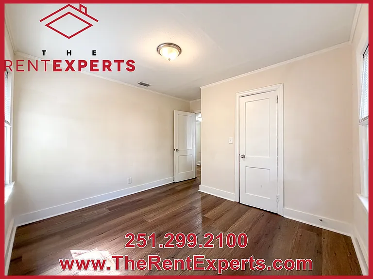 104 Ellinor St — Photo 11