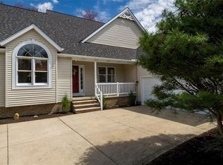 1337 Woodmere Dr, Broadview Heights, OH 44147