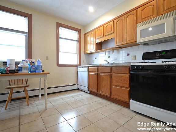 35 Shannon St. Boston - Brighton Unit Photo 2