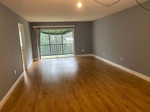 5th image of 104 Palmetto Ct #4