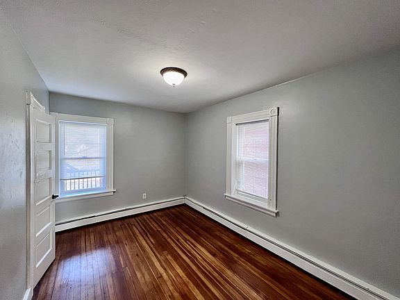 3rd image of 103 Gold St #10598303