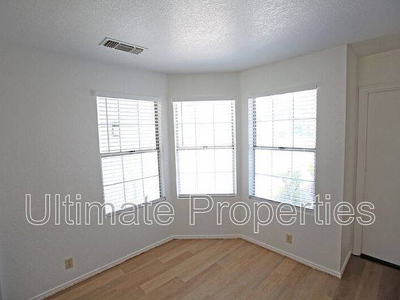 3rd image of 8334 W Maryland Ave