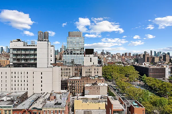 Rented by REAL New York | media 18