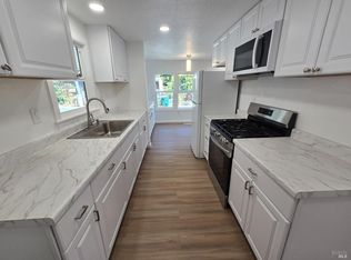 5212 Whispering Creek Dr, Santa Rosa, CA 95403