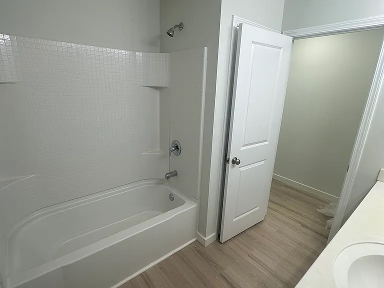 533 Nandina Dr — Photo 6