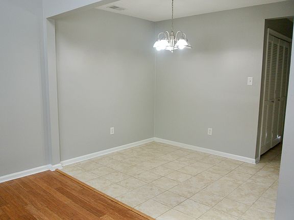4th image of 2391 Sedgewick Dr