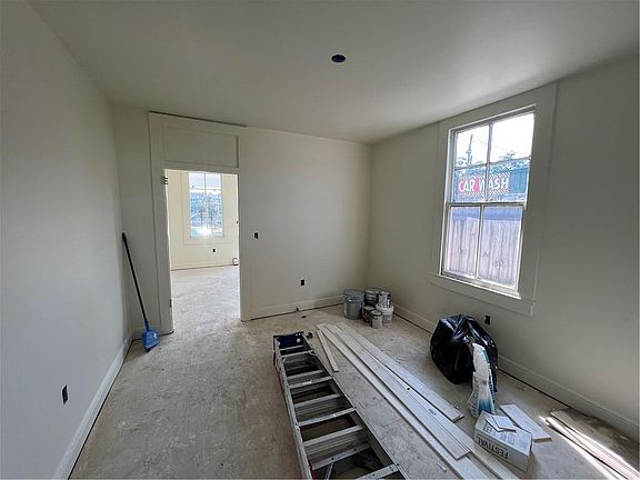3rd image of 1908-10 Louisiana Ave