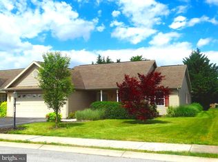 127 Lantern Ln, Chambersburg, PA 17201