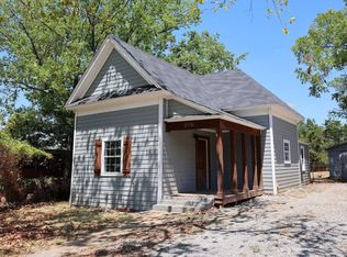 315 E Hull St, Denison, TX 75021