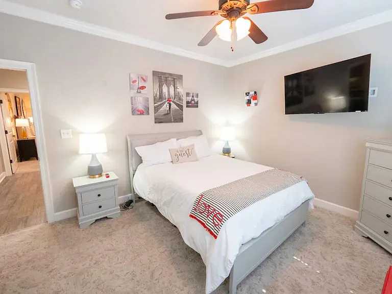 9309 E Woodruff Ave — Photo 2