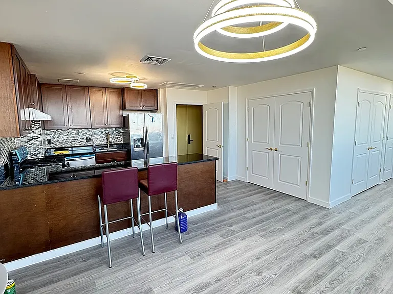 133-38 Sanford Ave #PHA — Photo 2