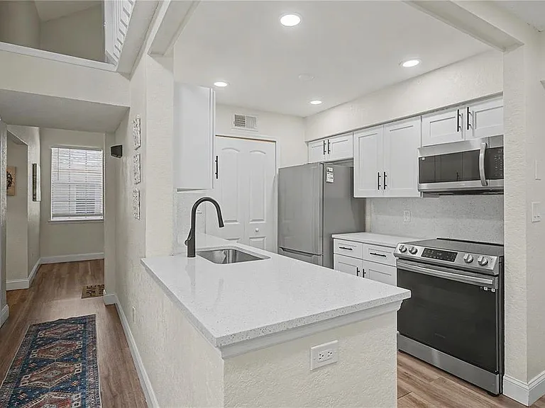 3266 Haviland Ct #303 — Photo 11