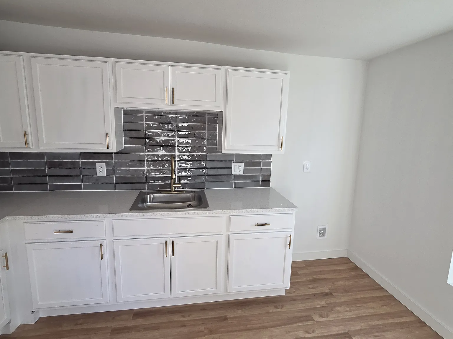 4 bed, 1700 sqft, $2,050 — Photo 3