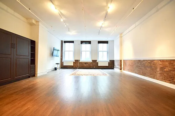 Rented by Sovereign Associates | media 8