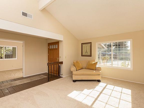 5th image of 17100 Pine Way