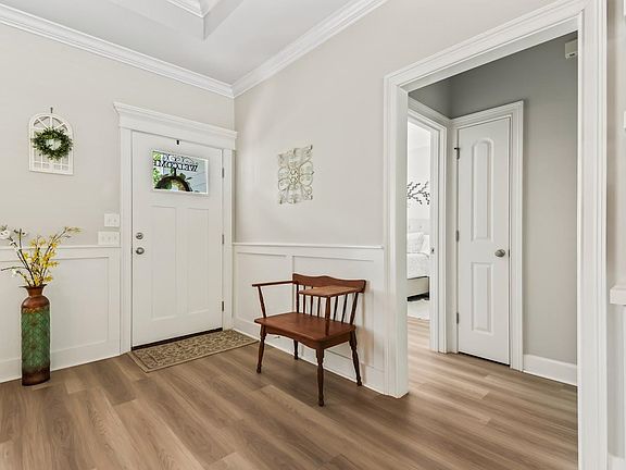 2nd image of 56 Hog Hedge Ln