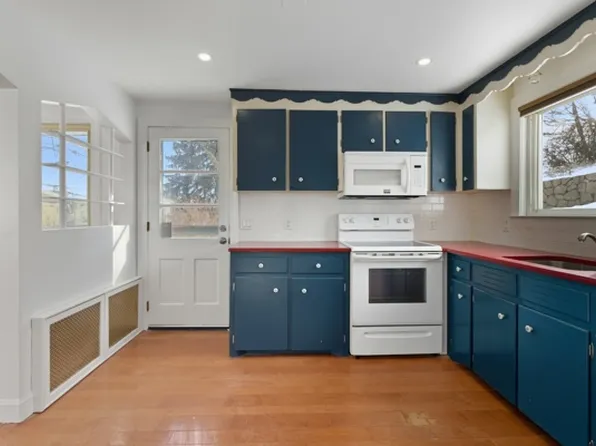 46 Main St, Woburn, MA 01801