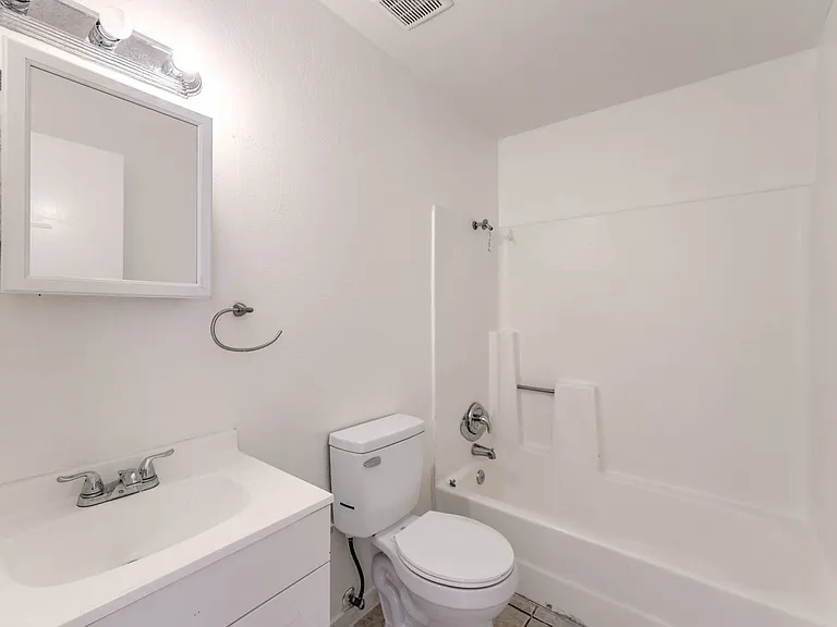 3109 N Walnut Rd — Photo 15