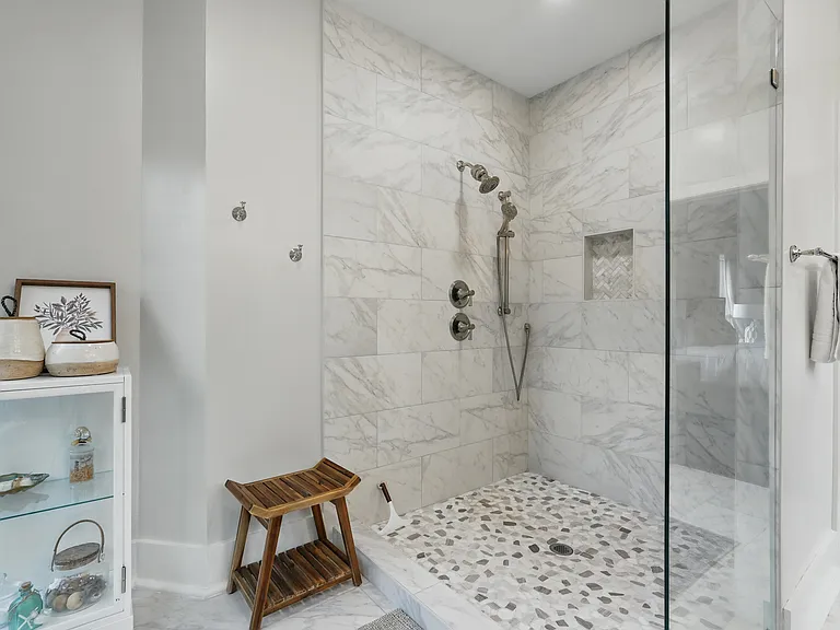221 E Park Ave — Photo 39