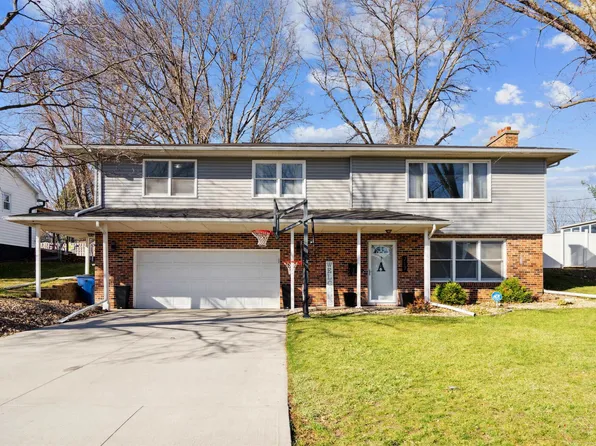 717 Easton Ave, Waterloo, IA 50702