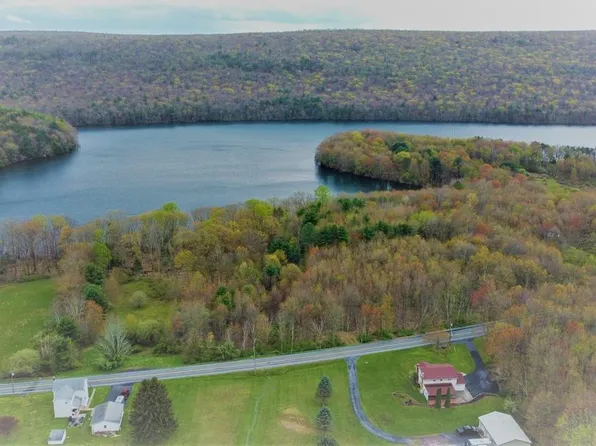 Ben Titus Rd, Tamaqua, PA 18252