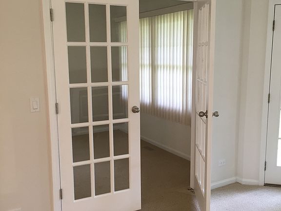 2nd Bedroom entry