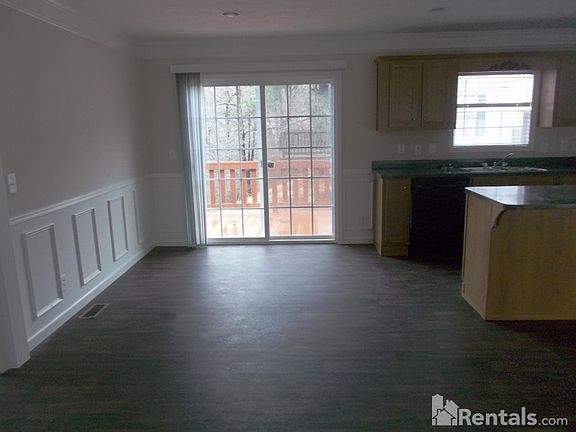 4th image of 5622 E Shore Dr