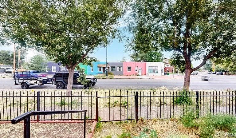 2738 N Downing St — Photo 17