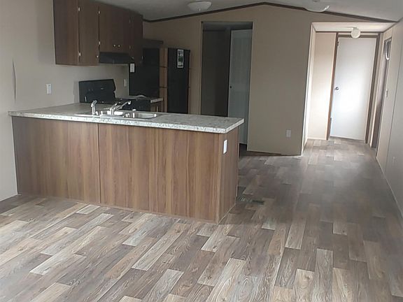 3 bedrooms, 2 baths, open floor plan