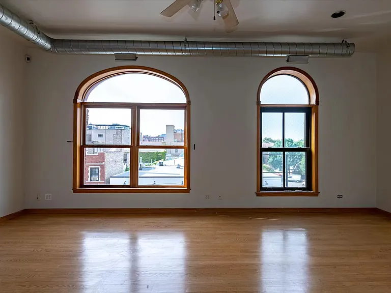 1166 W Grand Ave #2 — Photo 8