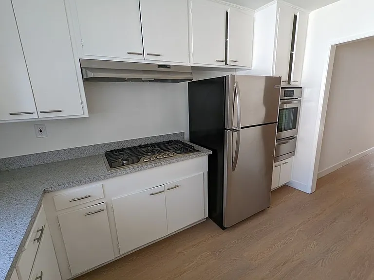 1824 Manning Ave #10 — Photo 5