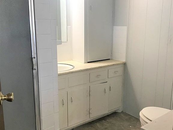 5th image of 1622 58th St APT C