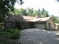 1st image of 935 Country Club Dr