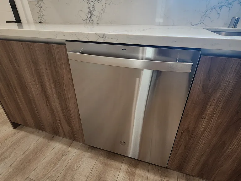 6061 Fulton Ave #6 — Photo 10
