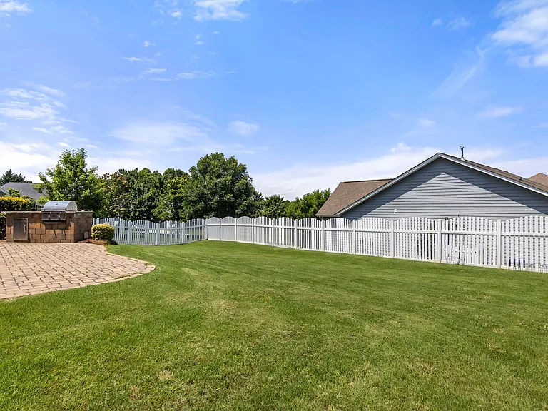 5009 Glenellen Way — Photo 41