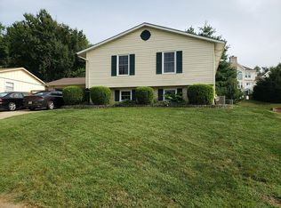 1522 Shadow Ln, Saint Charles, MO