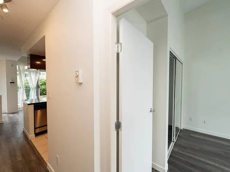 1033 Marinaside Cres #2M — Photo 10