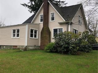 35 Beaver Brook Rd, Danbury, CT 06810