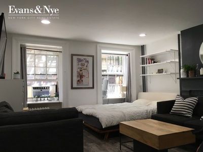 5 Charles St APT 1F, New York, NY, 10014