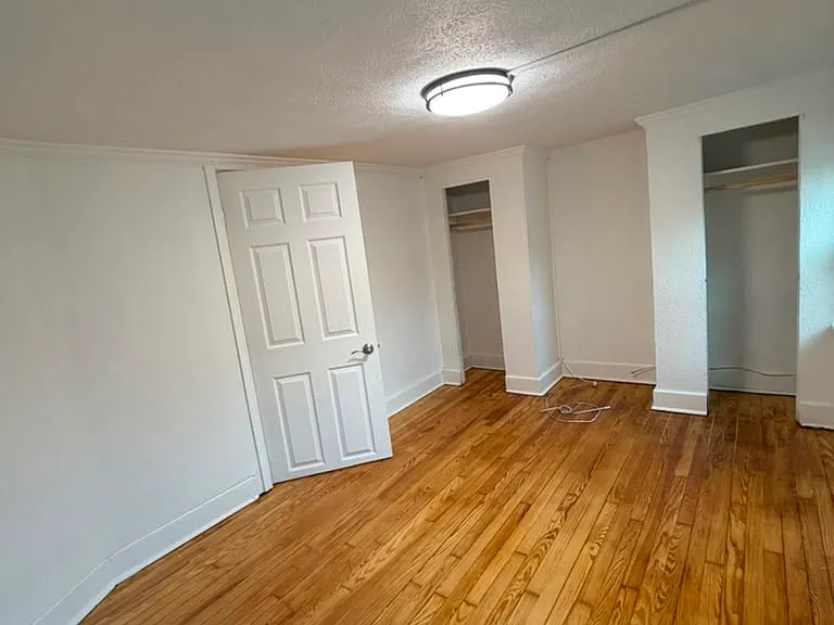 426 N Carroll Ave — Photo 9