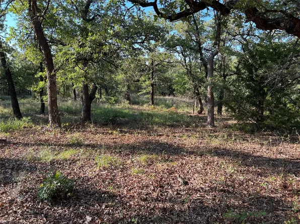 361 Nocona Dr, Nocona, TX 76255