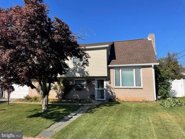 957 Northbriar Dr, York, PA 17404