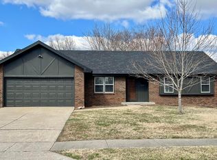 1209 W Berkeley St, Springfield, MO 65807