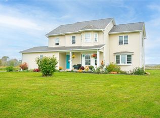 4230 Greenfield Dr, Marion, NY 14505