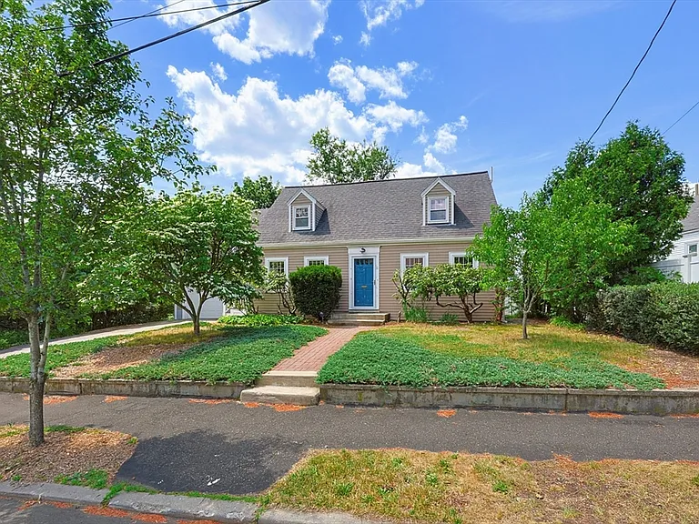11 Hatfield Rd — Photo 36