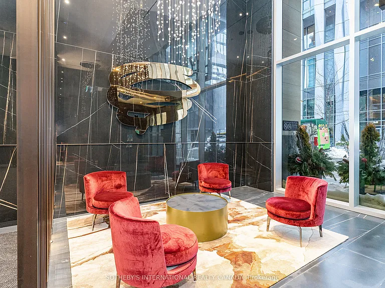 11 Yorkville Ave #1111 — Photo 14