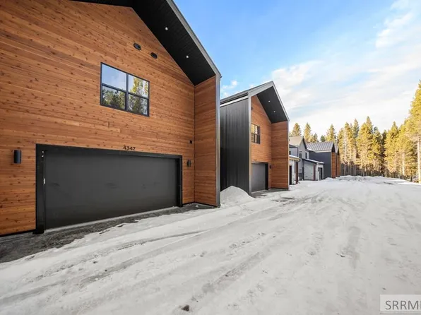 4347 Yeti Ln, Island Park, ID 83429