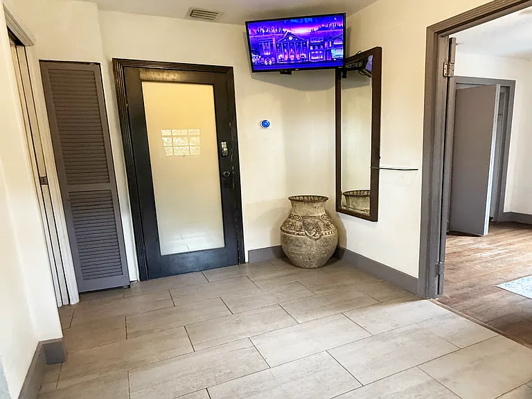 19 NW 51st St #1 — Photo 3